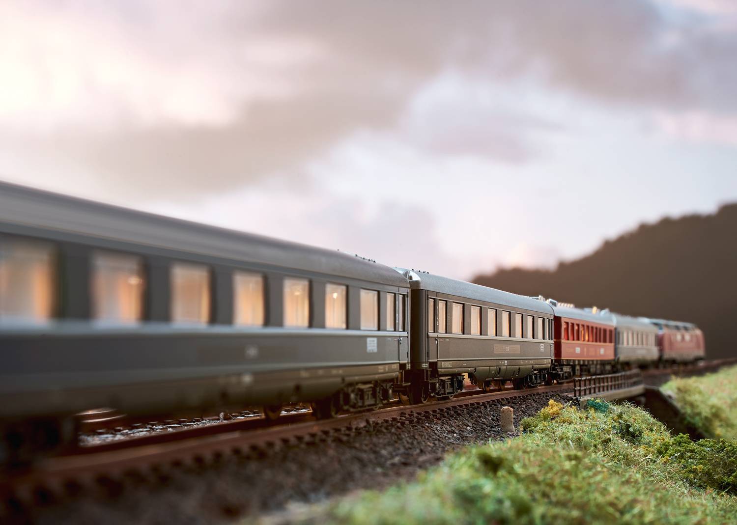 MiniTrix 18259 N 3er-Set Personenwagen F-Zug F41 Senator der DB 1.Klasse A4üe, ABü-38, Speisewagen WR4ü 3er-Set