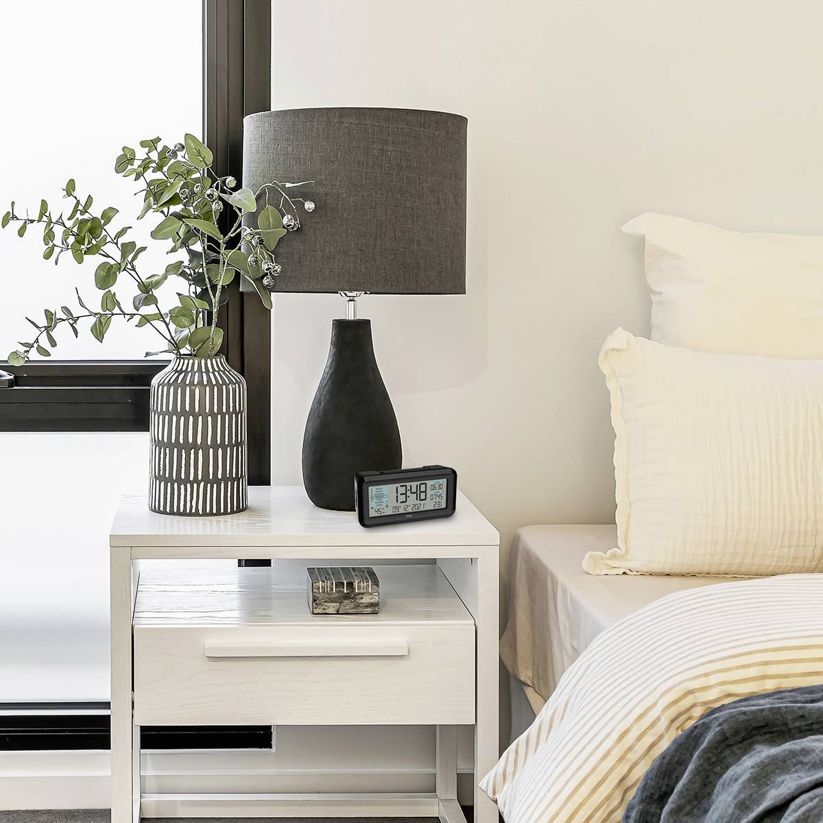 TFA Dostmann 60.2562.01.GB Funk Wecker Schwarz, Hellblau Alarmzeiten 2 Großes Display