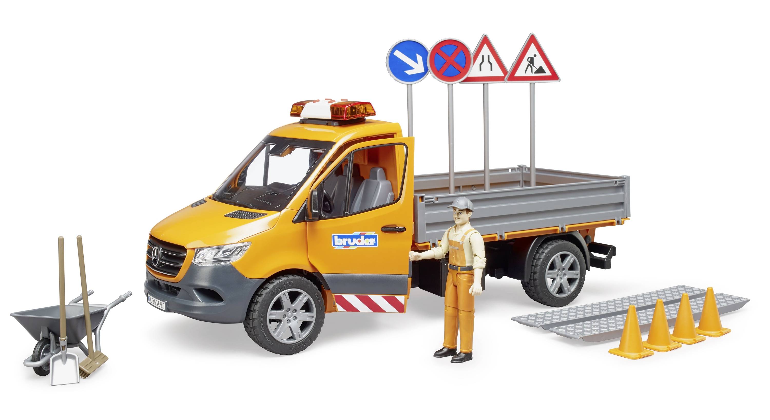 Ein orangefarbener Modell-Lkw mit Werkzeugen und Verkehrsschildern. Eine Spielfigur steht daneben.