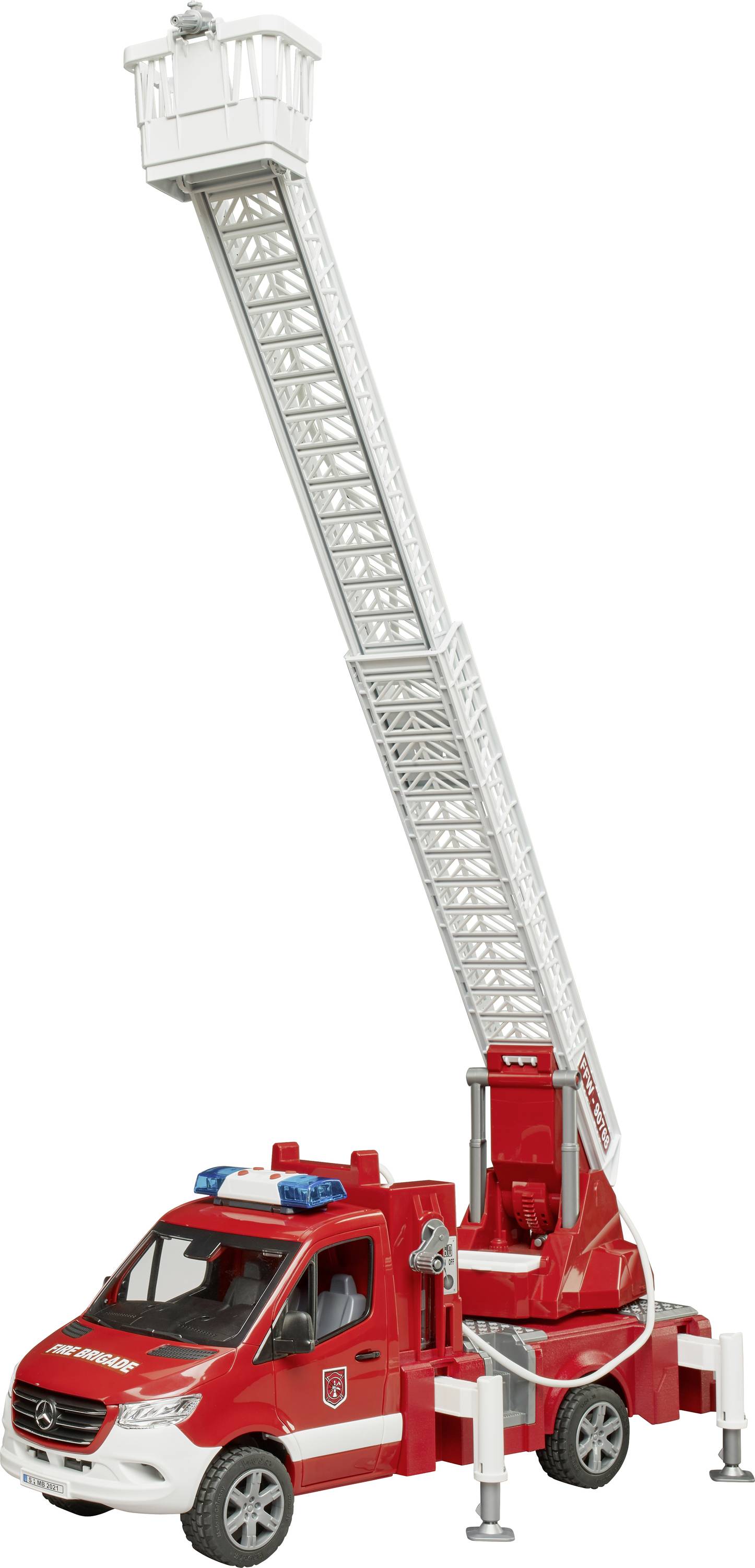 Ein rotes Feuerwehrauto mit ausgefahrener Leiter und Blaulicht.