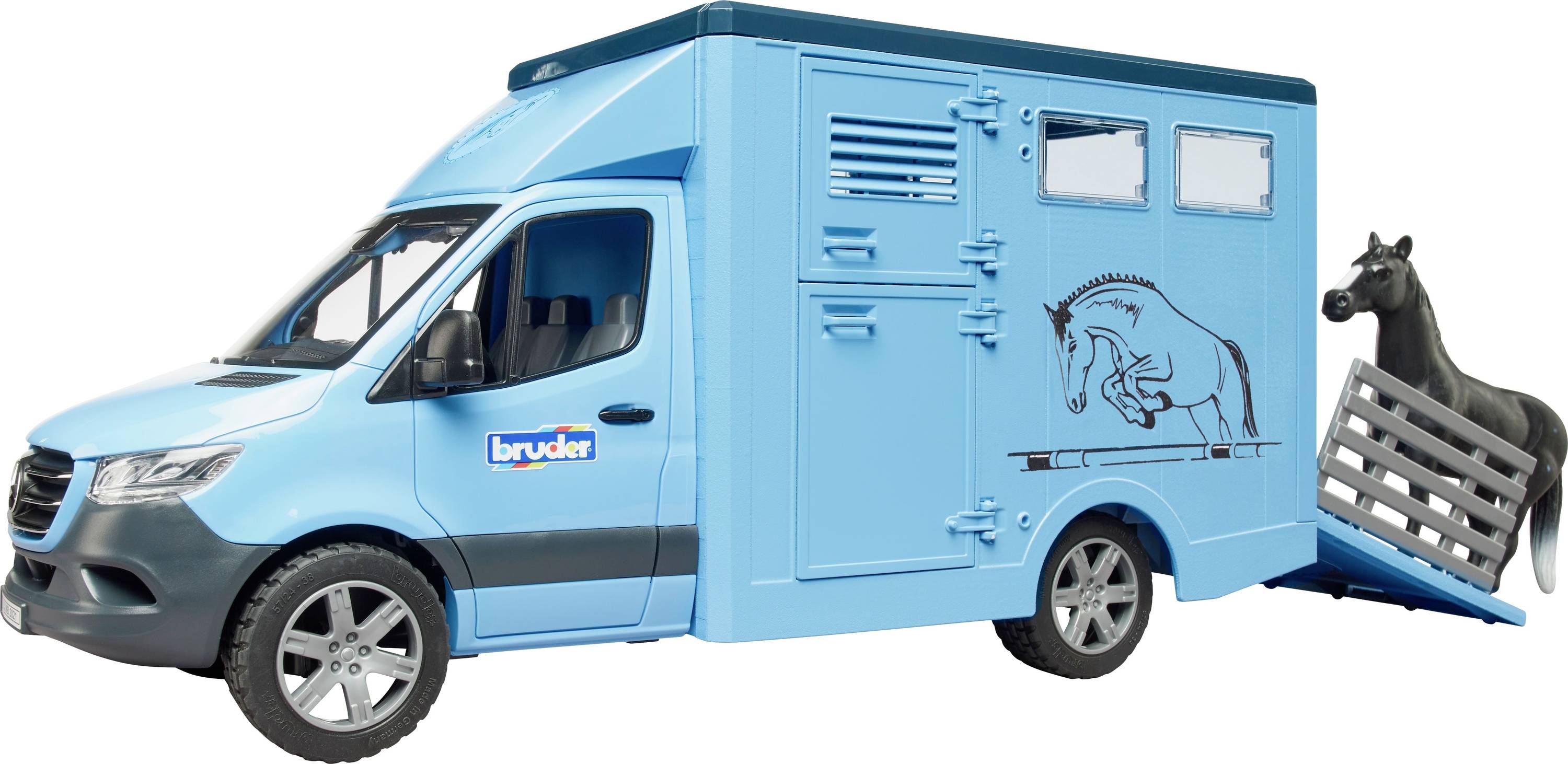 Ein blauer Spielzeug-Pferdetransporter mit aufgedrucktem Pferdebild und beigelegter Pferdefigur, die aus dem Fahrzeug lädt.