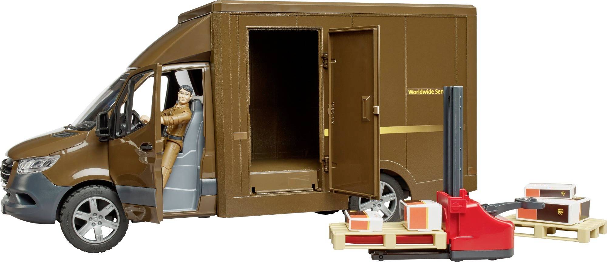 Ein brauner Lieferwagen mit offener Seitentür. Ein Spielzeugfahrer sitzt vorne. Neben dem Wagen steht ein roter Hubwagen mit Paketen.