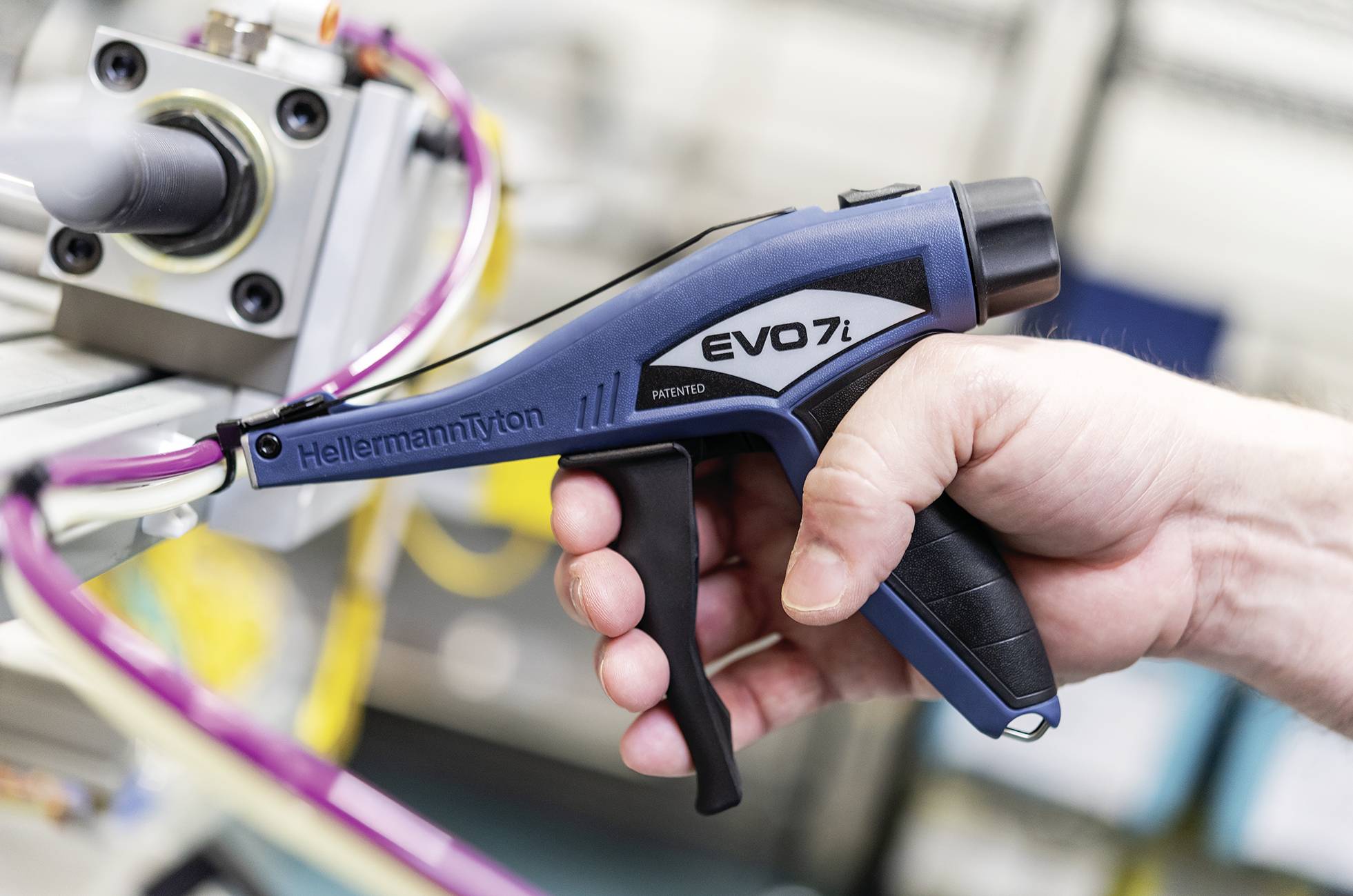 HellermannTyton EVO7i Manuelle Kabelbinderzange mit Kunststoffgehäuse Blau-Schwarz