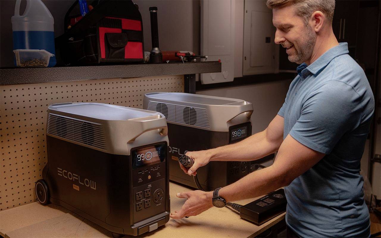 ECOFLOW Delta Pro Powerstation LiFe Schwarz mit Laderegler