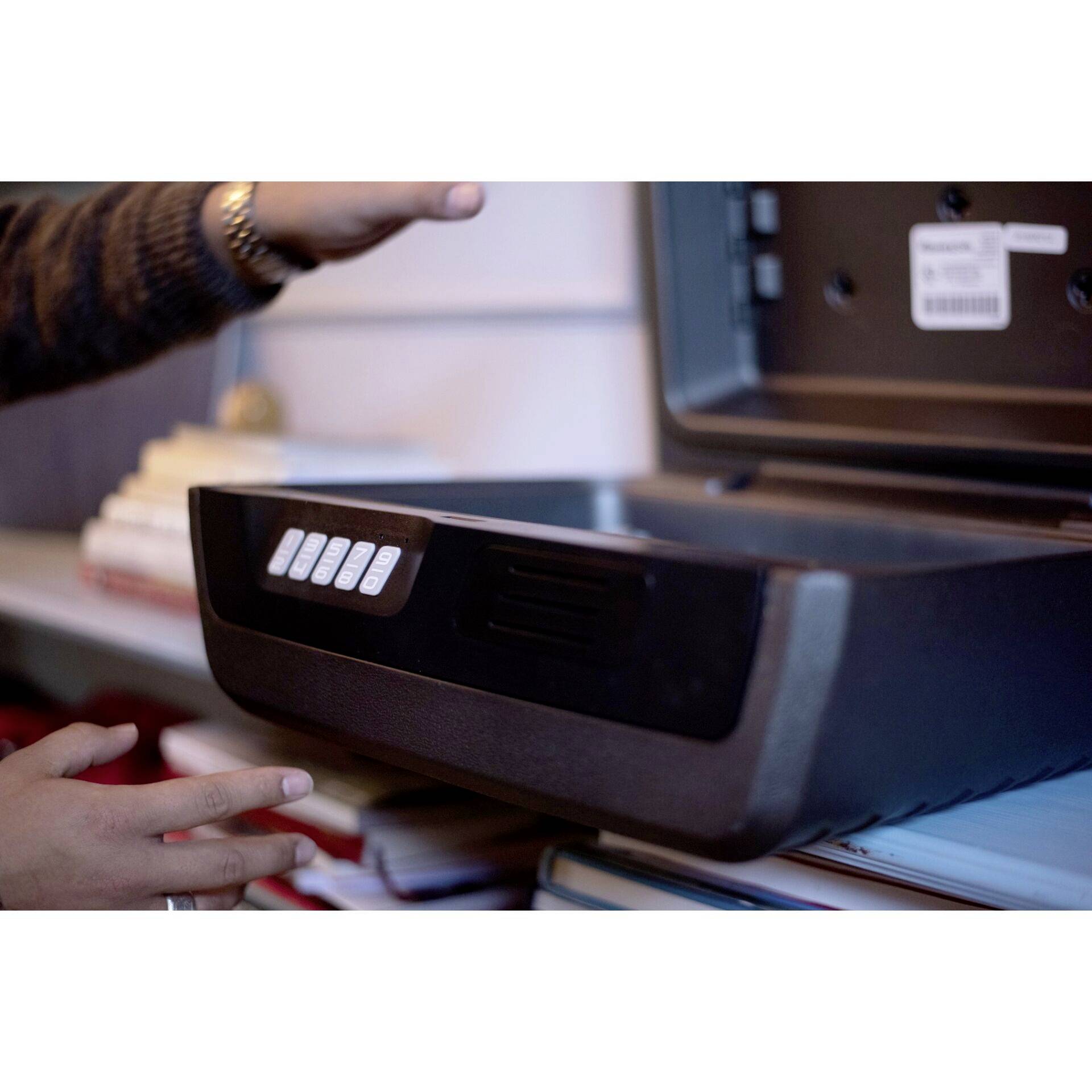 Master Lock P56069 CHW30300EURHRO Feuerschutztresor Zahlenschloss