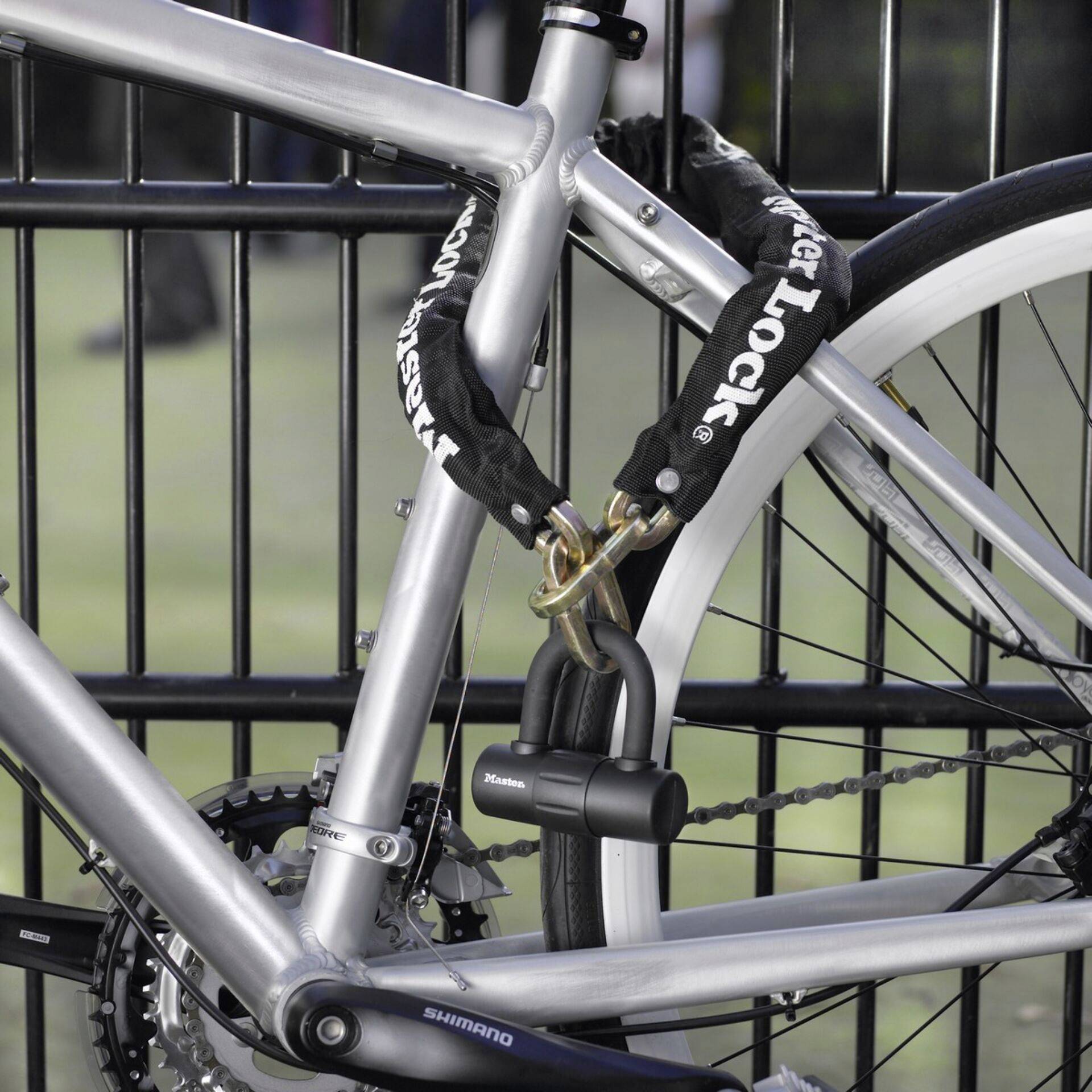 Master Lock 8234EURDPRO Kette Schwarz Schlüsselschloss