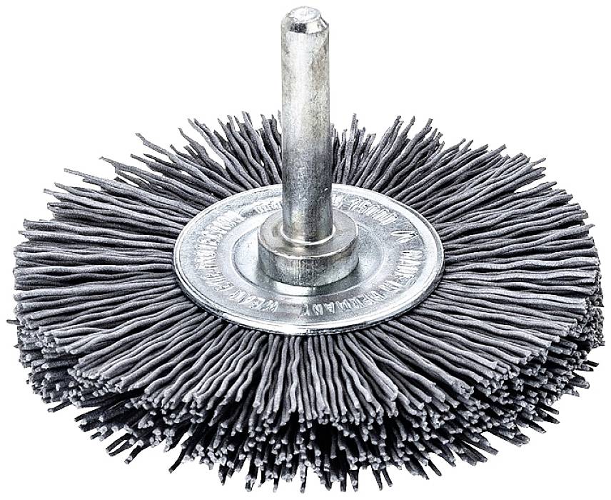 Eine runde Drahtbürste mit Metallhalterung und Borsten, die gleichmäßig in alle Richtungen zeigen, verwendet für Reinigung oder Polieren.