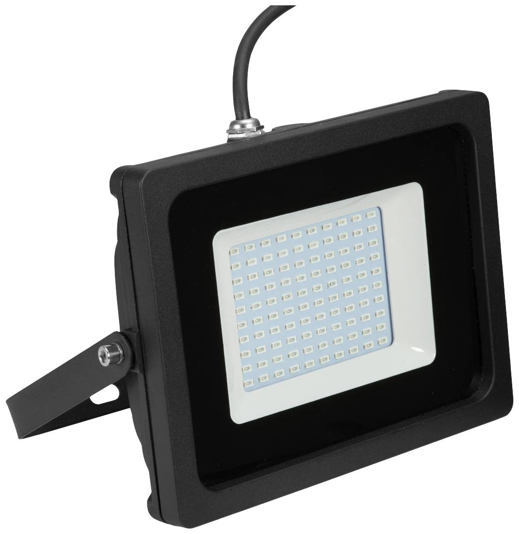 Ein schwarzer LED-Flutlichtstrahler mit Halterung. Rechteckiges Gehäuse und ein leuchtendes LED-Panel.