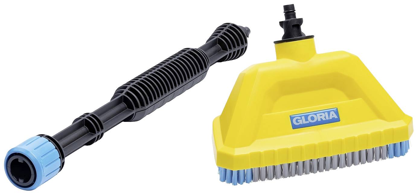 Eine gelbe Reinigungsbürste und ein schwarzer Wasseranschluss mit blauer Spitze daneben, beide mit 'Gloria' beschriftet.
