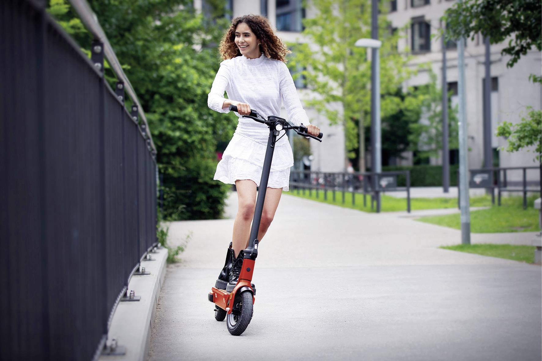 Einhell ELMOTO Kick C2 36 Kit red E-Scooter Schwarz Li-Ion 18V 5.2Ah Straßenzulassung: Deutschland