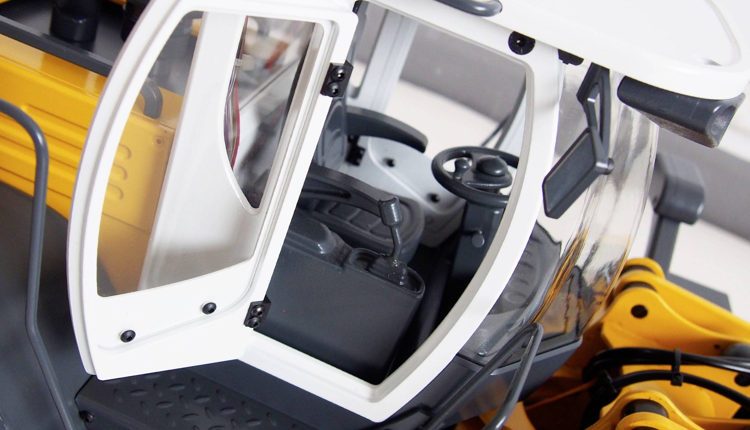 Amewi 22546 G211H Hydraulik 1:14 Elektro RC Funktionsmodell RtR