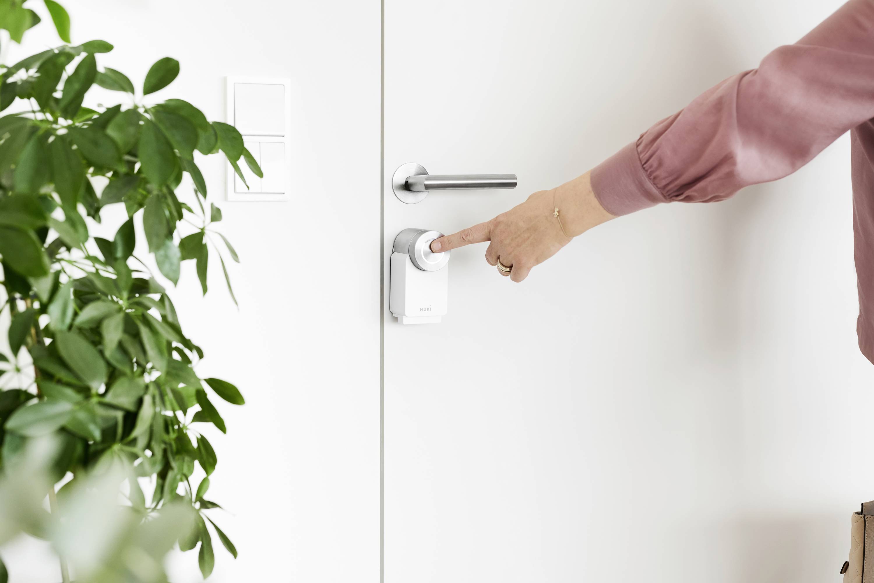 NUKI 220642 Türschlossantrieb SMARTLOCK 3.0 PRO WHITE Bluetooth-fähig