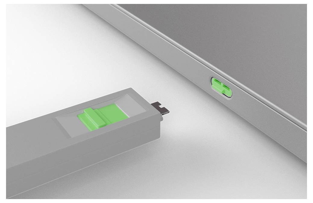 HP-Anzeige für KI-gestützte Innovation: Frau nutzt HP-Laptop zu Hause, bewirbt Intel Core Ultra Prozessoren, integrierte NPU bis zu 47 TOPS, Windows Copilot+ Funktionen, Poly Camera Pro und schnelles Laden.