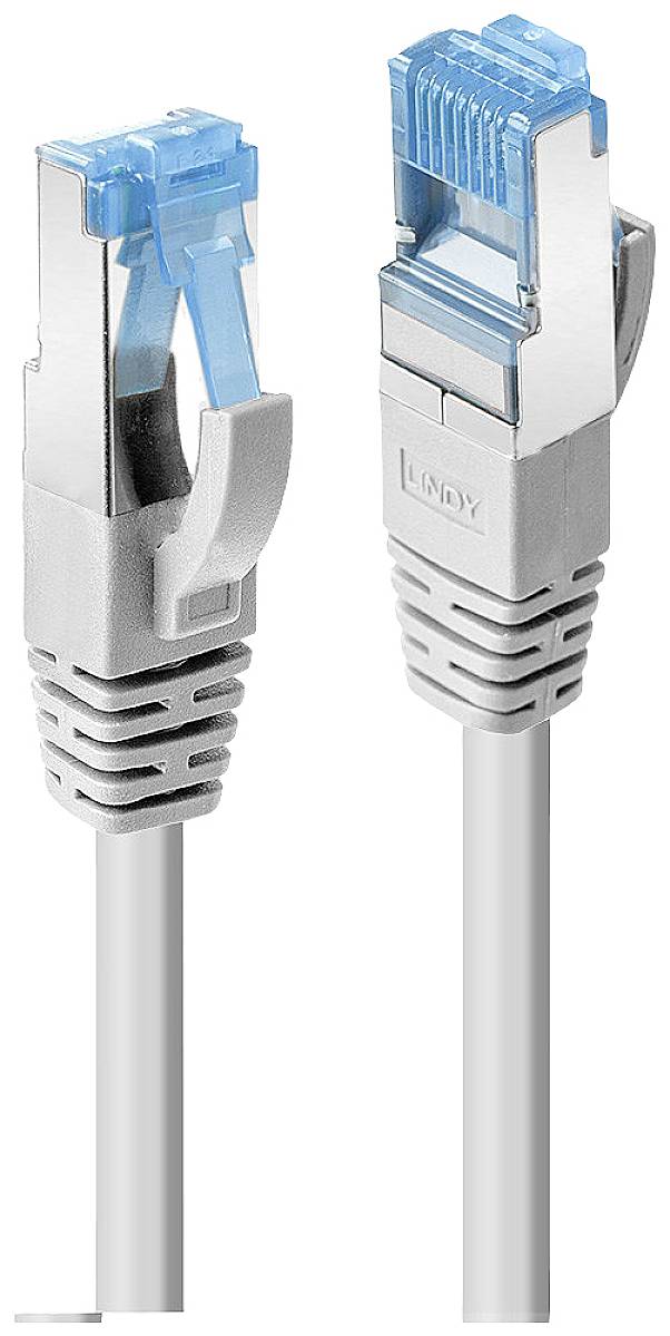 Zwei graue Ethernet-Kabel mit blauen Anschlüssen, die standardisierte Netzwerkverbindungen ermöglichen.