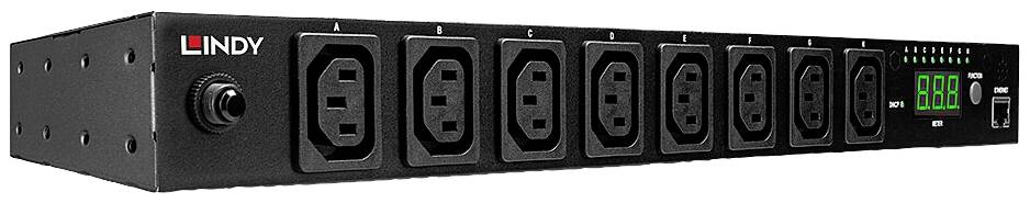 Ein schwarzer Rackmount-Stromverteiler von Lindy mit acht Steckdosen und einem digitalen Display.