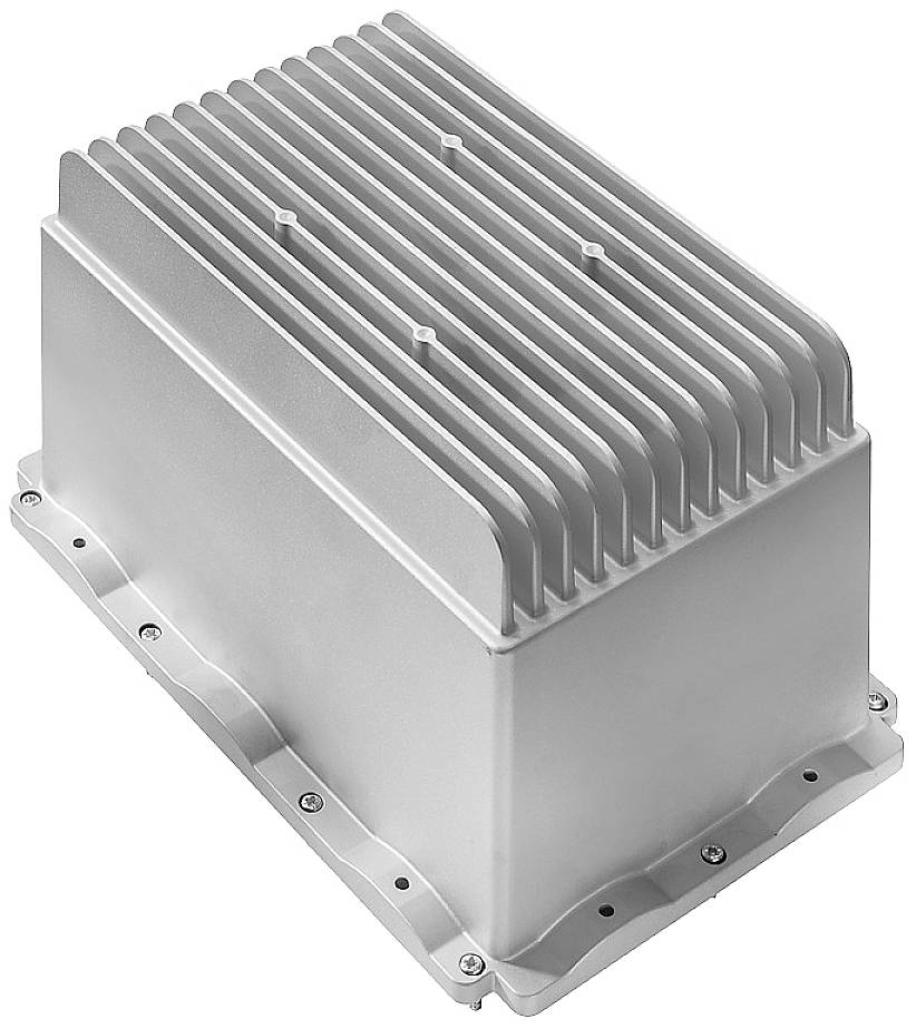 Industrieelektronikgerät mit Kühlrippen, rechteckige Form. Oberflächenstruktur zur Wärmeableitung, Gehäuse aus Metall.