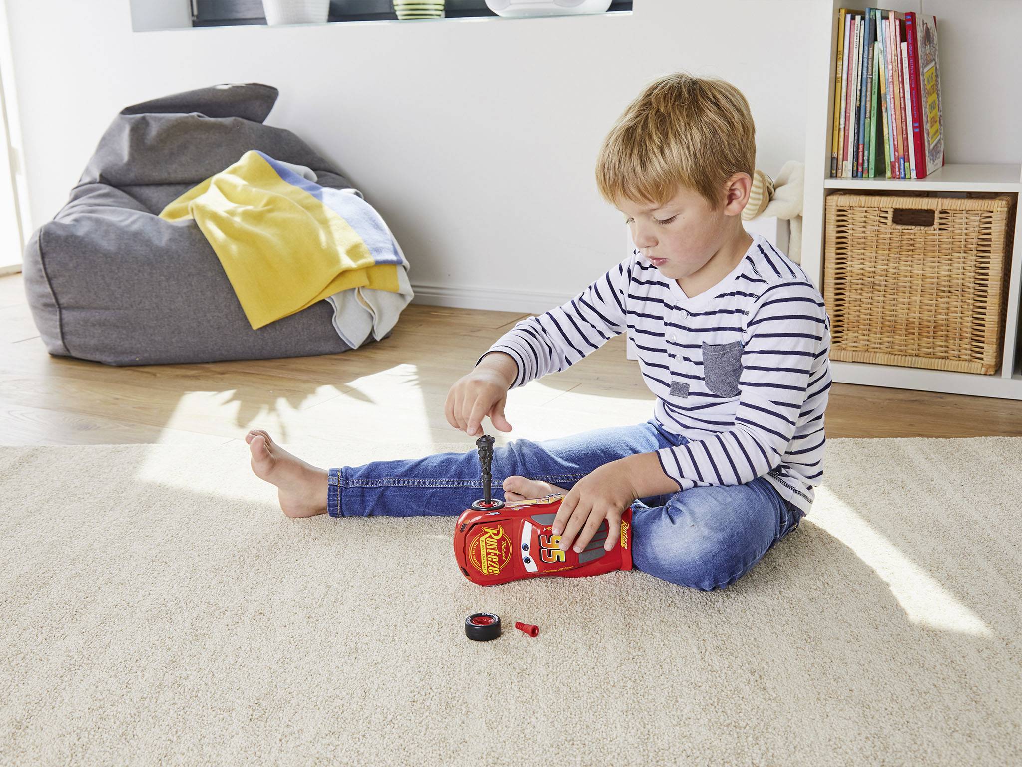 Revell 00920 First-Construction Lightning McQueen Automodell Bausatz 1:20