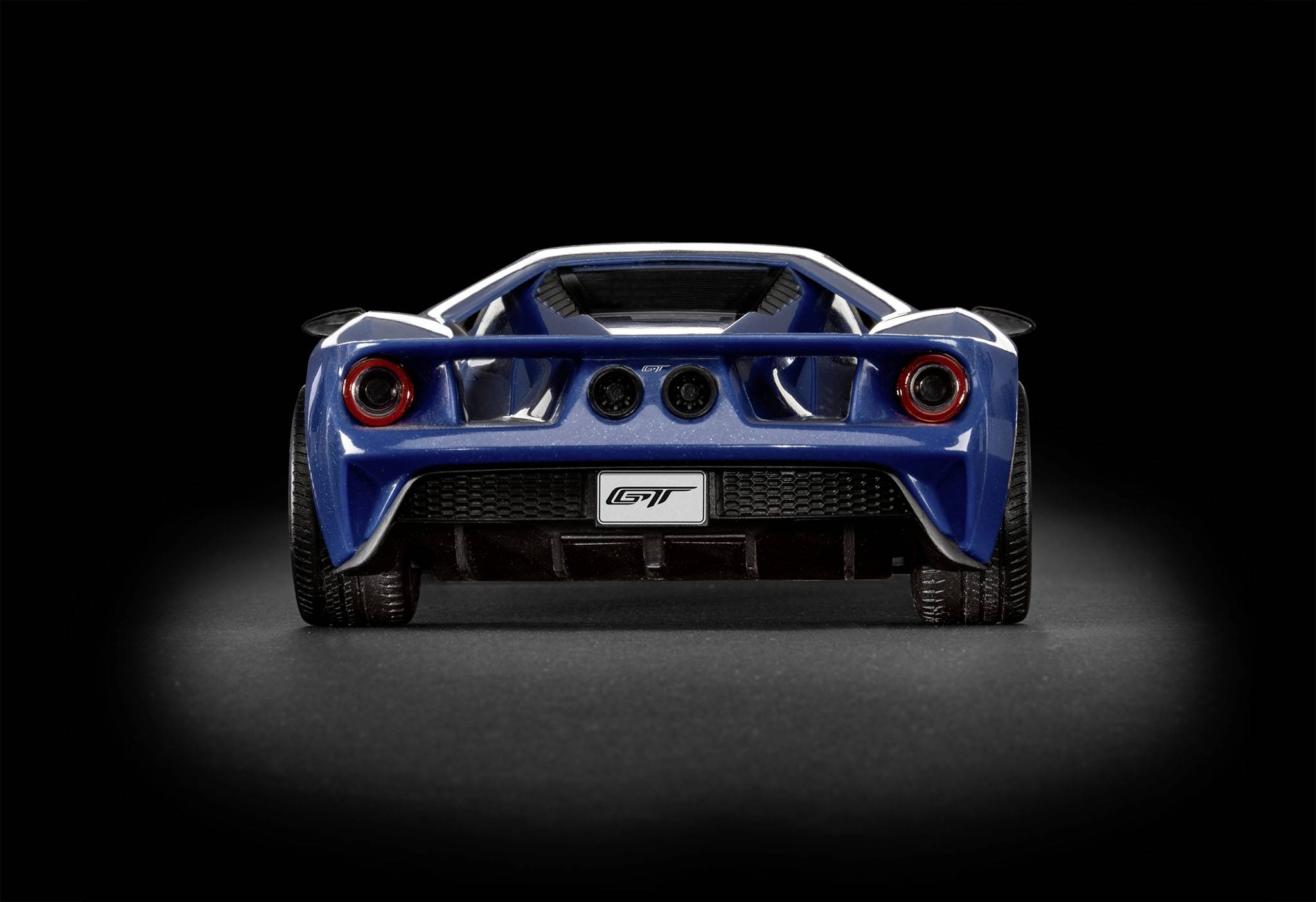 Revell 07824 2017 Ford GT Automodell Bausatz 1:24