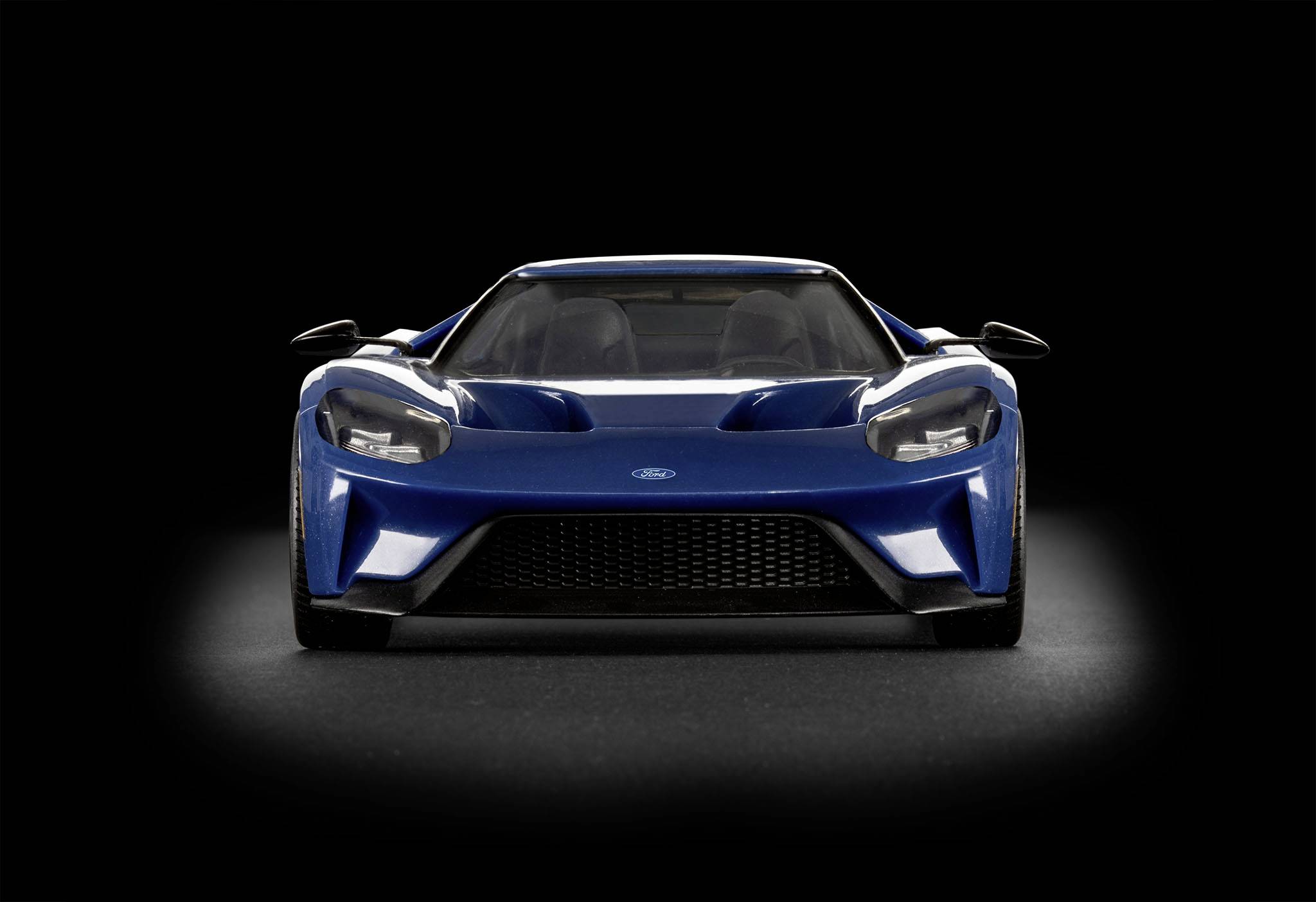 Revell 07824 2017 Ford GT Automodell Bausatz 1:24