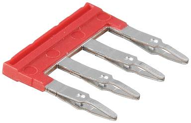 Ein roter Jumper mit vier Anschlüssen aus Metall für die Verbindung elektrischer Kontakte auf einer Platine.