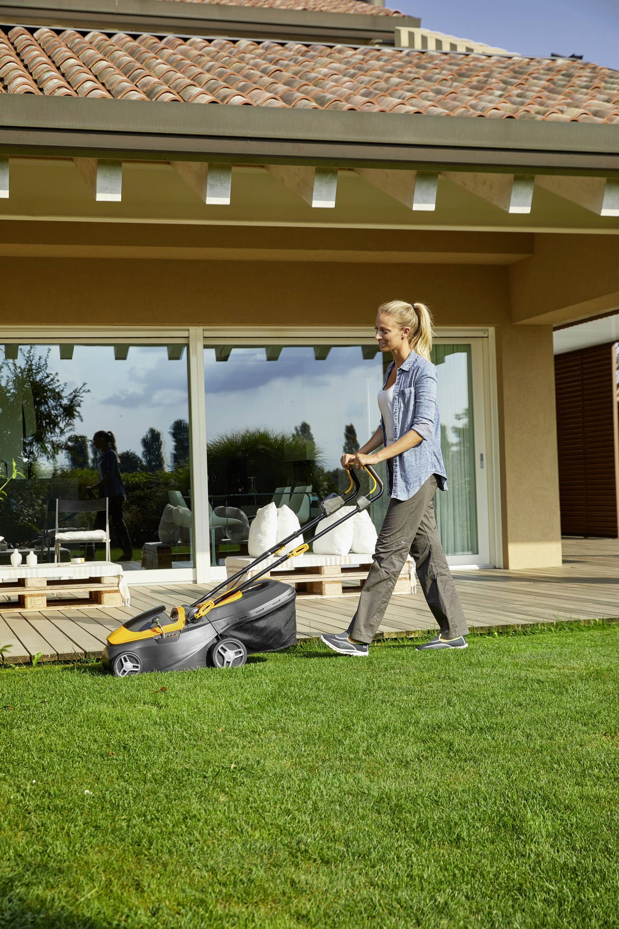 STIGA Collector 136e Akku Rasenmäher mit Schnitthöhenverstellung, inkl. Akku, inkl. Ladegerät 20 V Schnittbreite (max.) 34 cm Geeignet für Rase