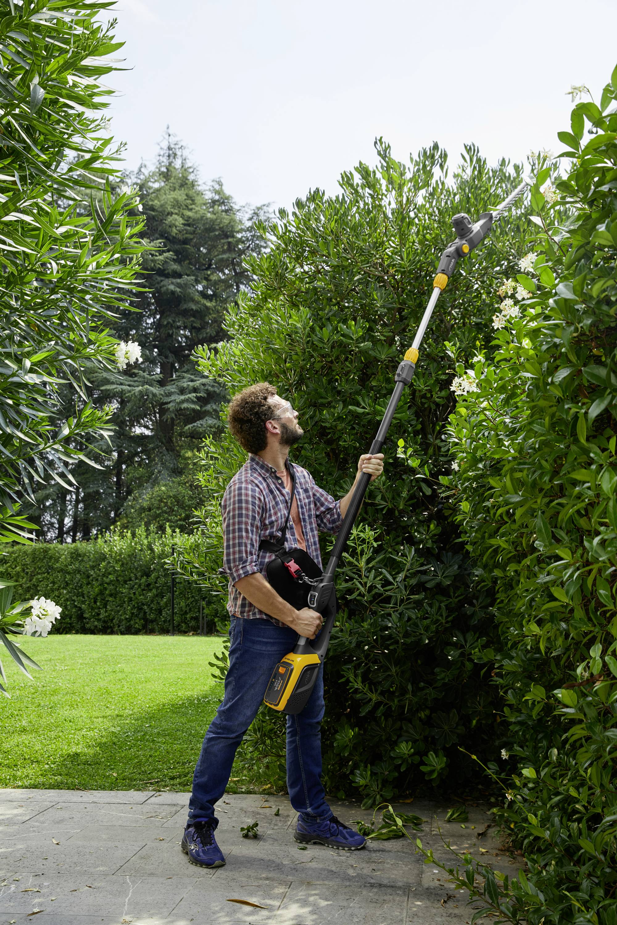 STIGA 278720008/ST3 MT 500e Akku Heckenschere, Hochentaster, Teleskopstiel ohne Akku, ohne Ladegerät 350 W 48 V Li-Ion