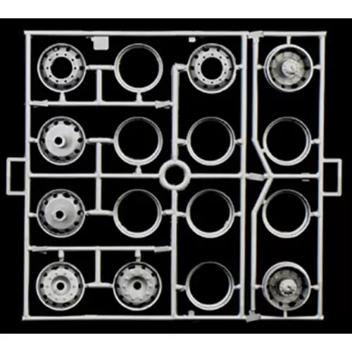 Italeri 3957 Volvo F-12 Intercooler Low Roof Truckmodell Bausatz 1:24 Italeri 3957 Volvo F-12 Intercooler Low Roof Truckmodell Bausatz 1:24