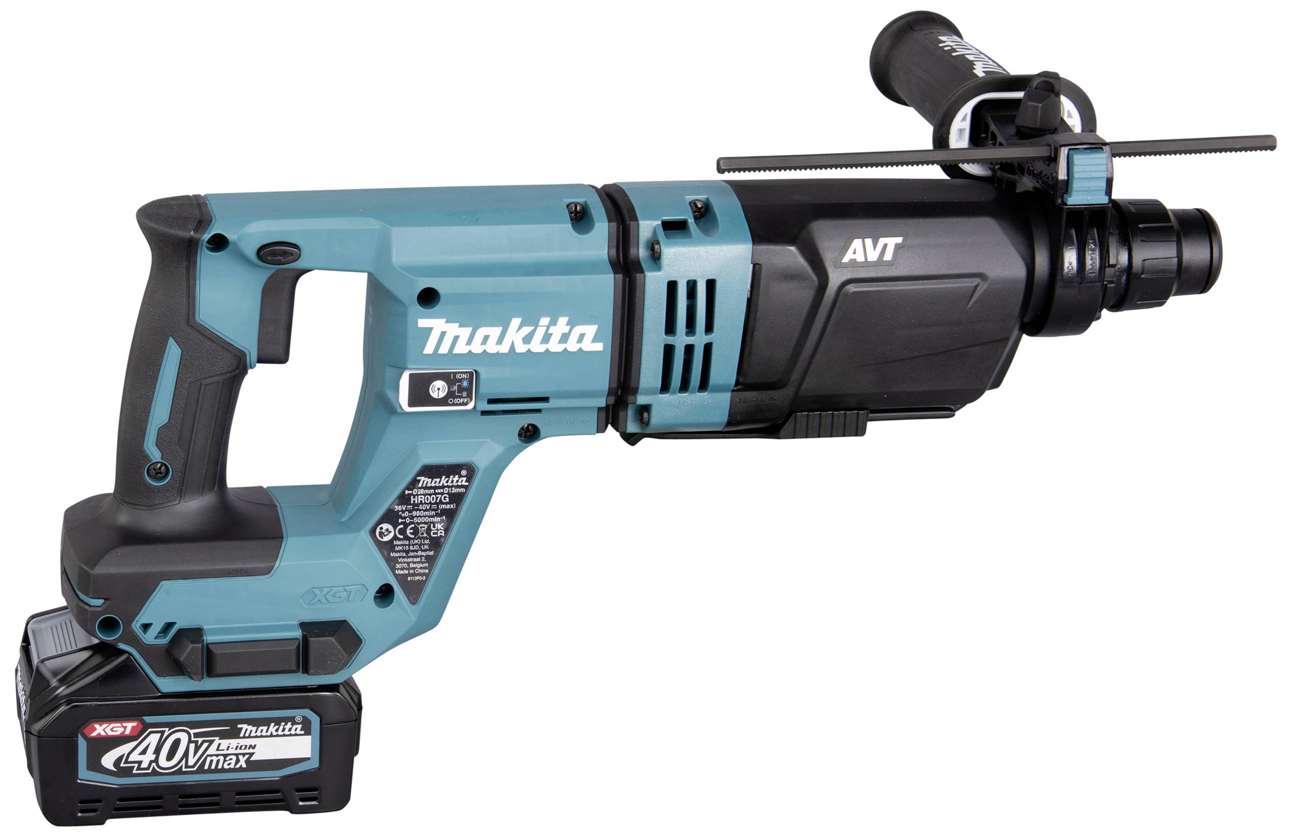 Ein kabelloser Makita-Bohrhammer mit blauem Gehäuse und 40V-Batterie, griffbereit mit Zusatzgriff für erhöhte Kontrolle bei Bauarbeiten.