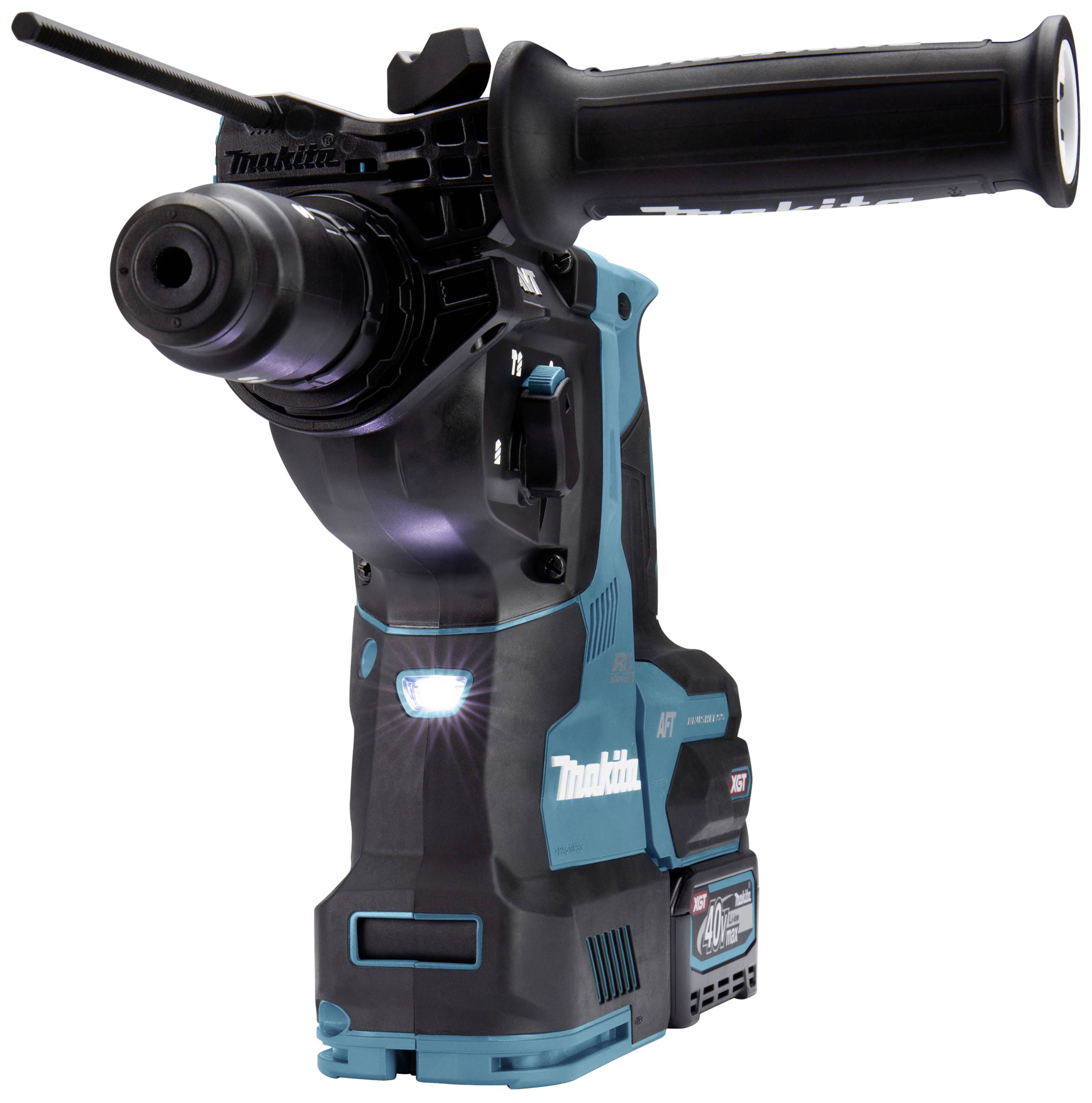 Akku-Bohrhammer in Schwarz und Blau mit Seitengriff. Markenname 'Makita' auf dem Gerät. Werkzeug für Bau- oder Heimwerkertätigkeiten.