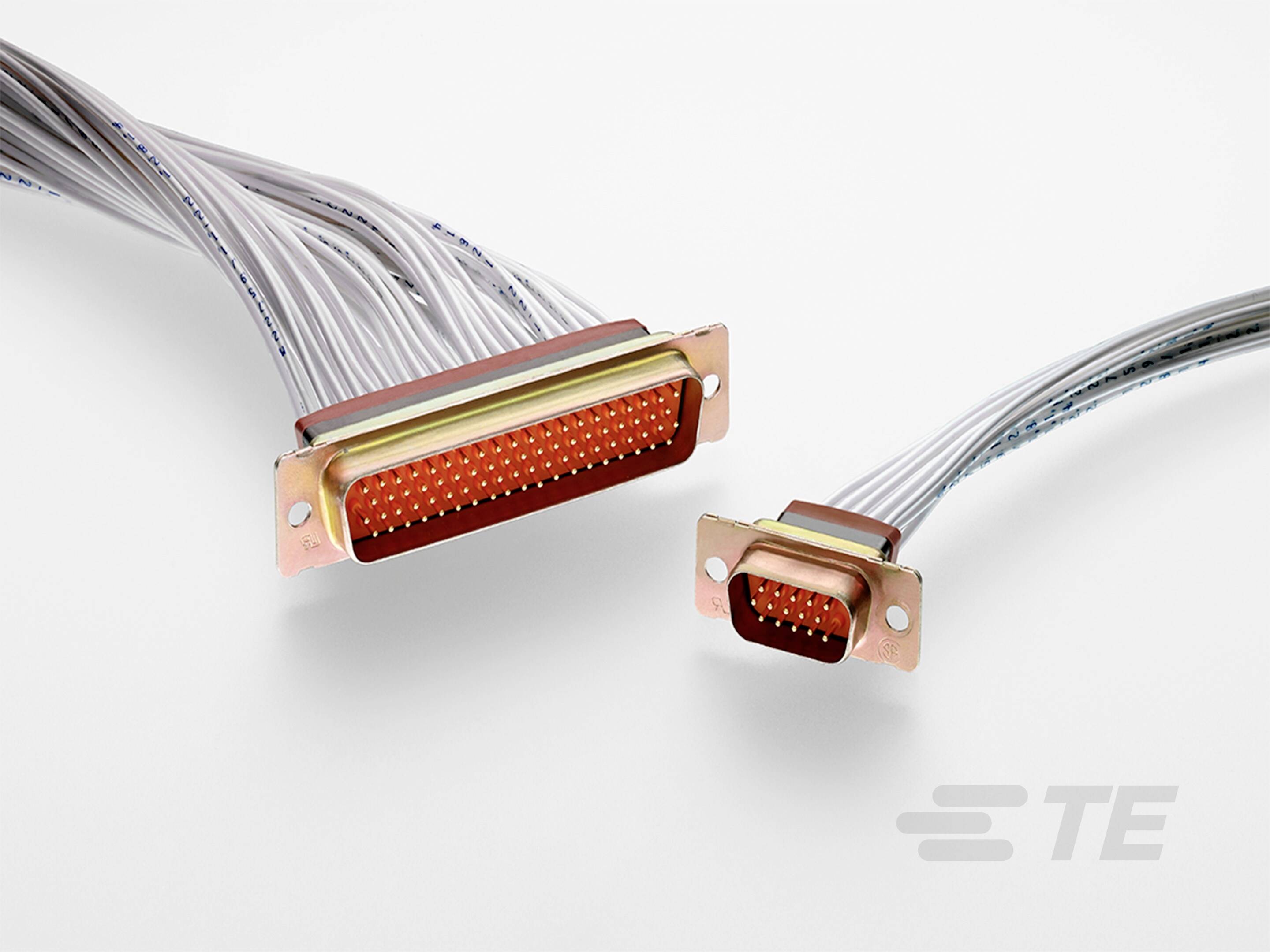 TE Connectivity 2221860-4