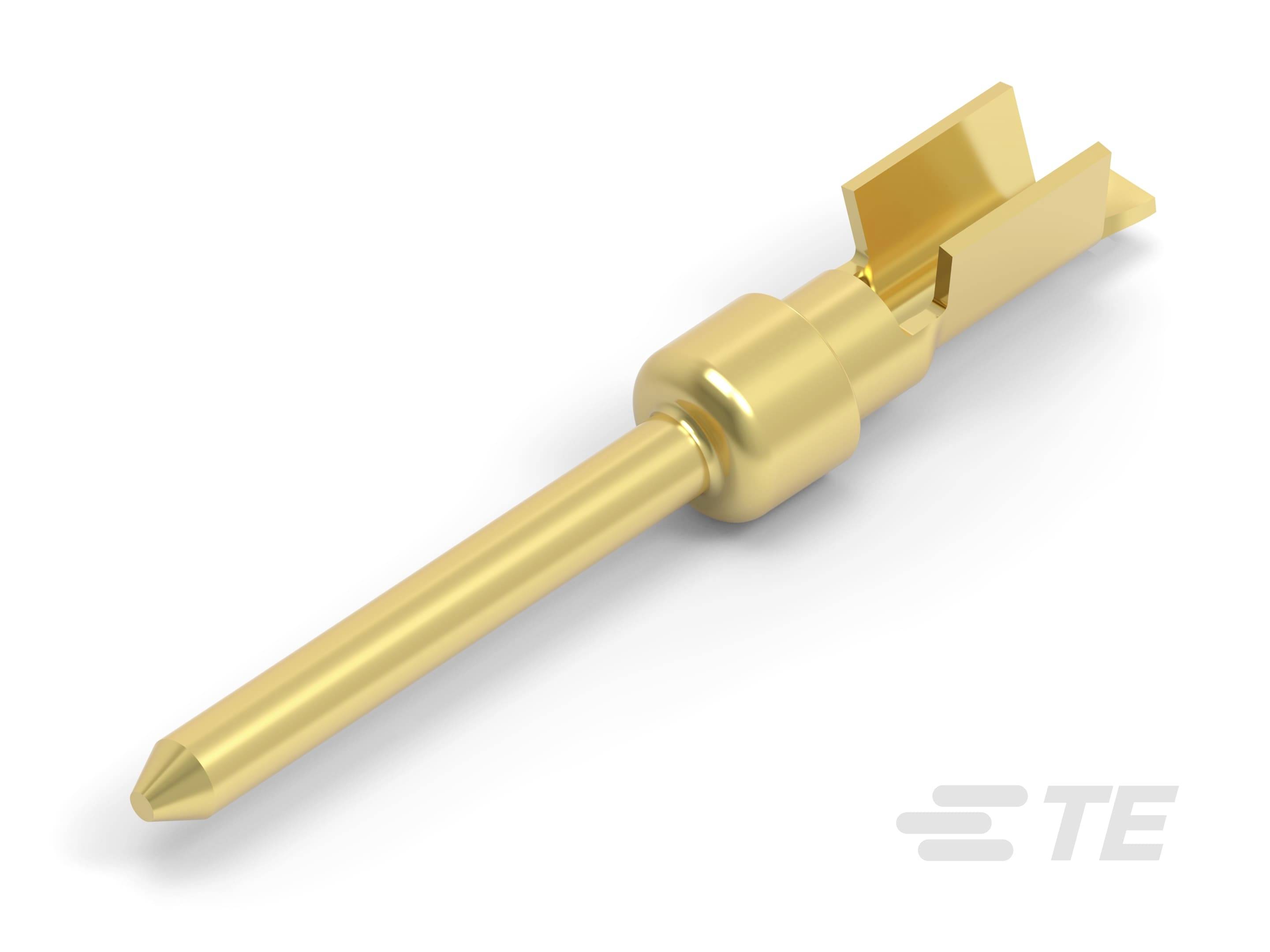 Ein goldfarbener elektrischer Steckkontakt, konisch geformt, liegt auf einer hellen Oberfläche. Rechts unten ist ein Logo zu sehen.