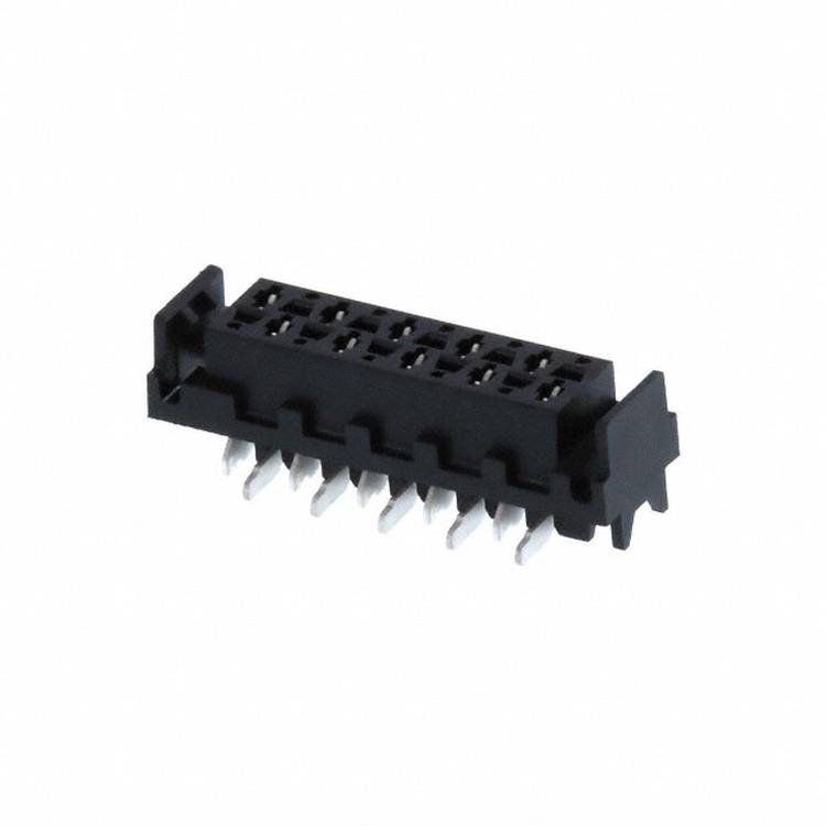 Ein schwarzer, rechteckiger elektrischer Stecker mit mehreren Metallkontakten, der zum Verbinden von Schaltungskomponenten verwendet wird, gezeigt auf weißem Hintergrund.