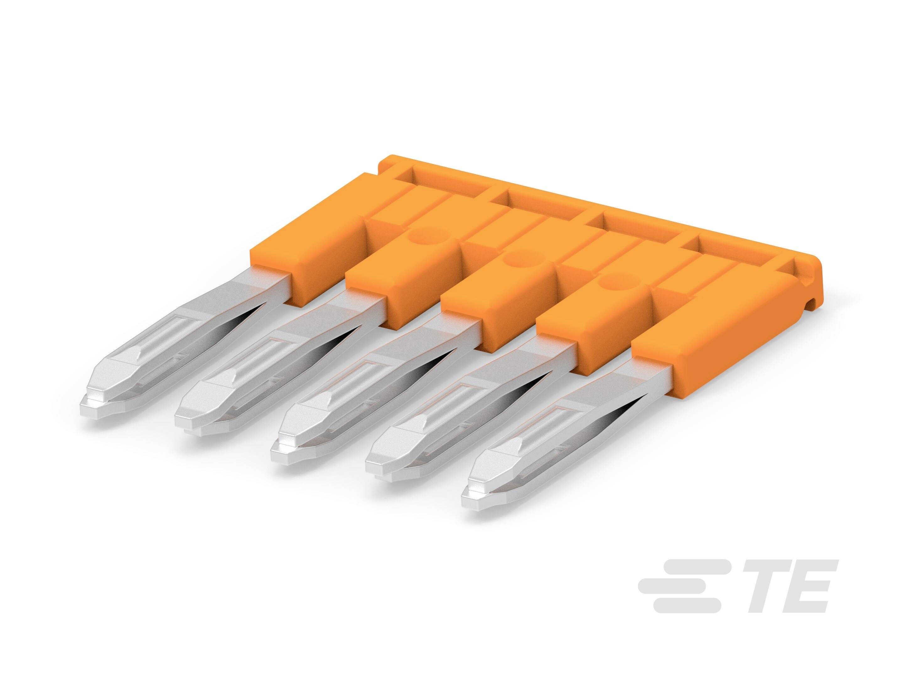 Ein orangener, vierpoliger Steckverbinder mit silbernen Kontakten, von der Marke TE. Geeignet für elektrische Verbindungen.