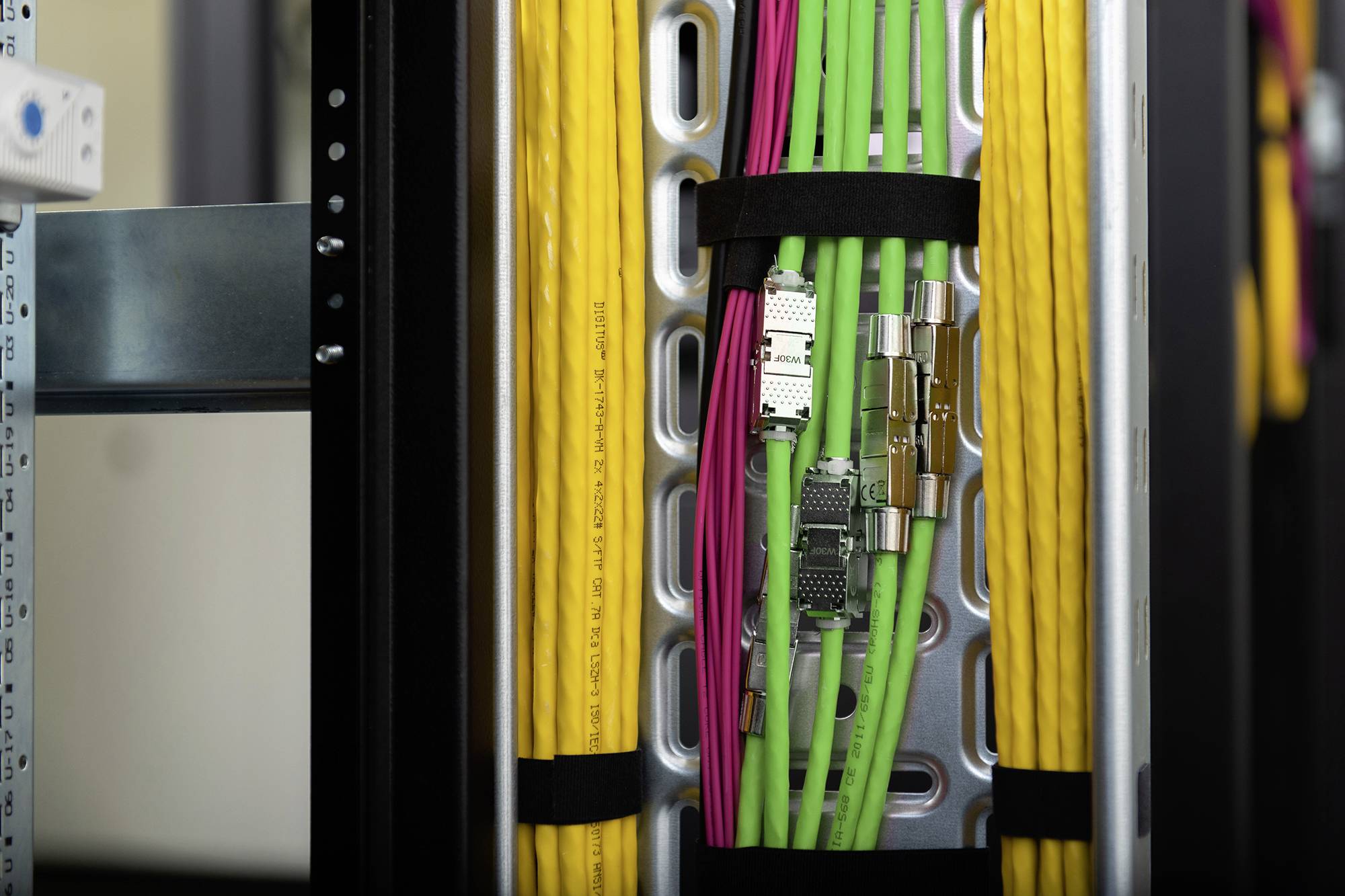 Digitus DK-1843-VH-1 Netzwerkkabel CAT 8.1 S/FTP 4 x 2 x 0.32mm² Grün 100m