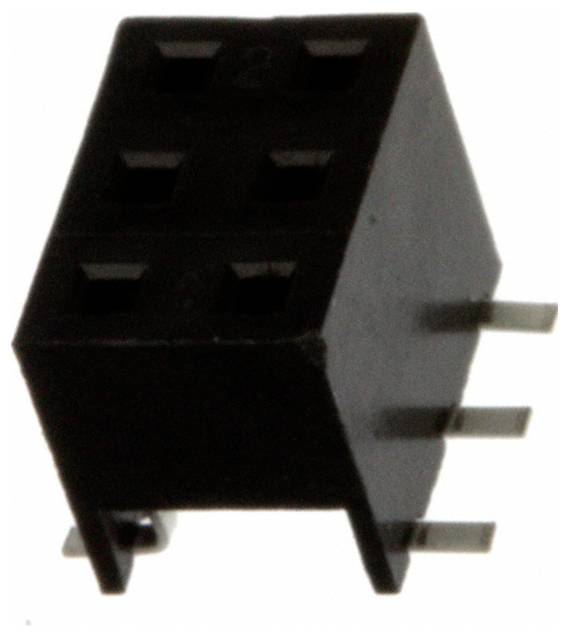 Nahaufnahme eines schwarzen, rechteckigen elektronischen 6-poligen Bauteils mit drei Stiften, die von der Seite und Oberseite hervorstehen.