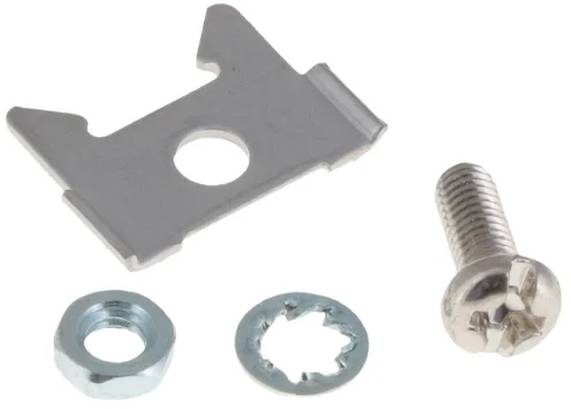 Satz von Hardware bestehend aus einer Metallhalterung, einer Schraube und zwei Unterlegscheiben, bestimmt für Montage- oder Befestigungszwecke.