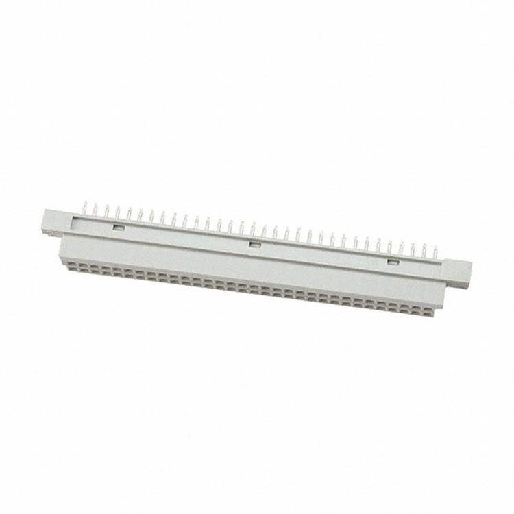Ein grauer 80-poliger High-Density-Stecker in Centronics-Ausführung, typischerweise zur Verbindung interner SCSI-Geräte in Computern verwendet.