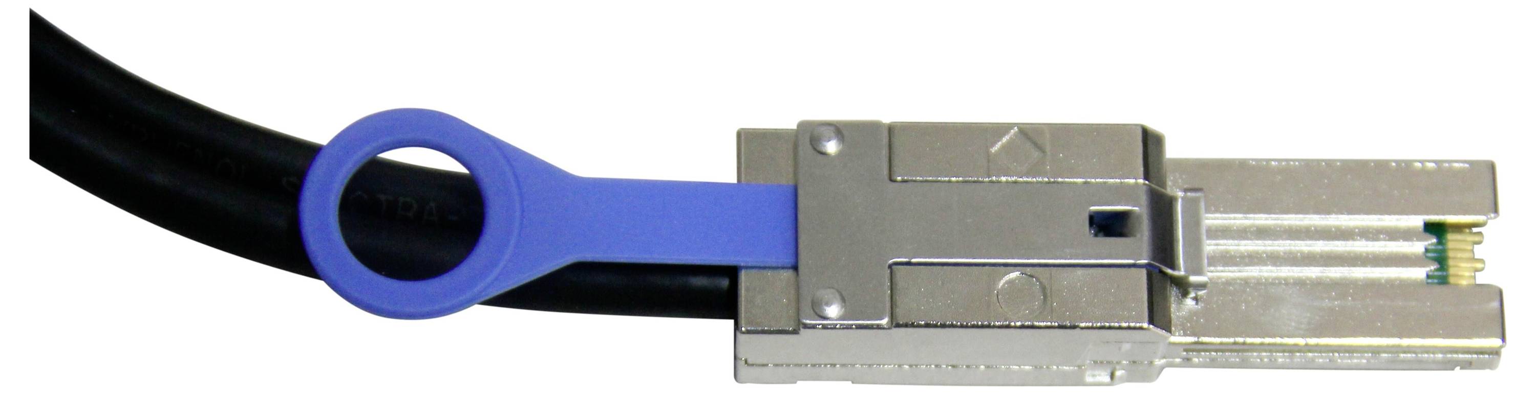 Ein blauer Abziehlaschen verbunden mit einem Metallkabelstecker, der zur einfachen Entfernung aus einem Anschluss verwendet wird.