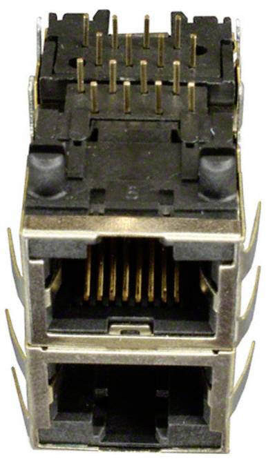 Ein silberner Metallstecker mit mehreren Stiften, typischerweise für elektronische Geräteverbindungen verwendet, der einen D-Subminiatur-Stil aufweist.