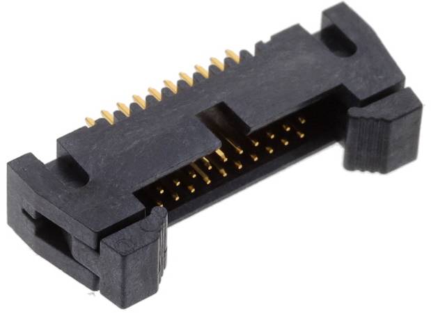 Ein schwarzer und goldener SATA-Anschluss für interne Computer-Festplatten, der seine Stifte und Buchsen zeigt.