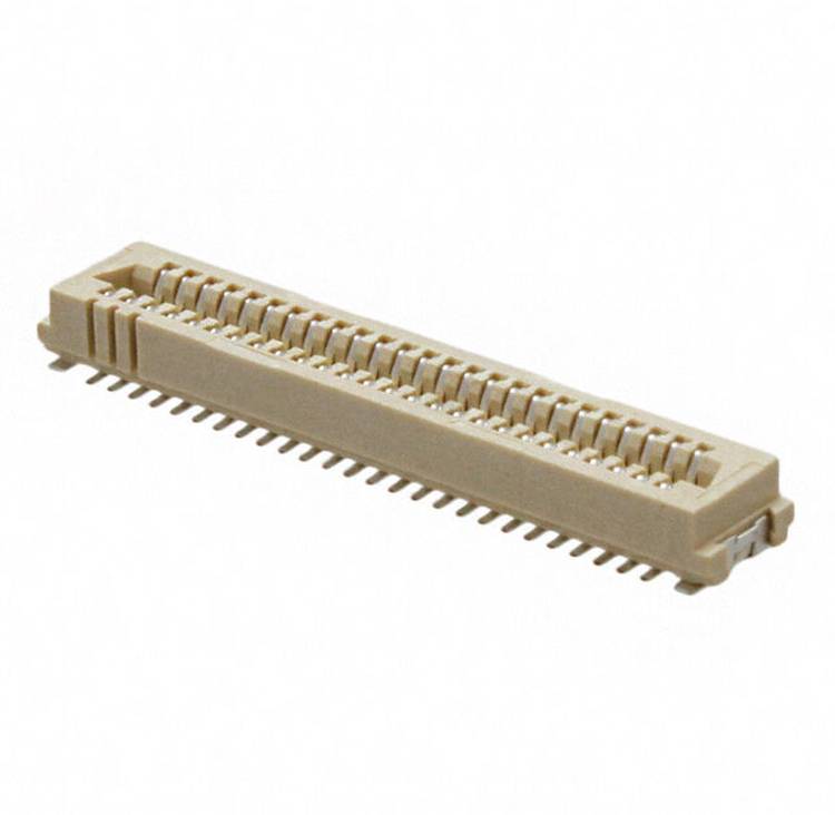 Ein beiger Kunststoffstecker mit mehreren Metallstiften, wahrscheinlich zur Verwendung in elektronischen Komponenten oder Leiterplatten.