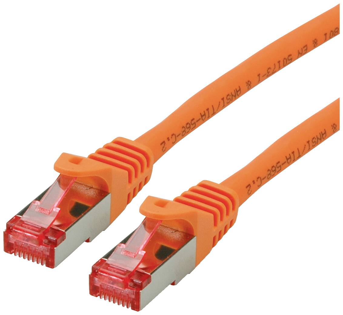 Zwei orangefarbene Netzwerkkabel mit Metallsteckern. Sie sind nebeneinander angeordnet und zeigen in die gleiche Richtung.