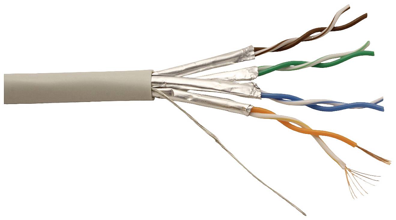Ein Ethernet-Kabel mit freigelegten, verdrillten Aderpaaren in verschiedenen Farben, zeigt Abschirmung und Drahtdetails.