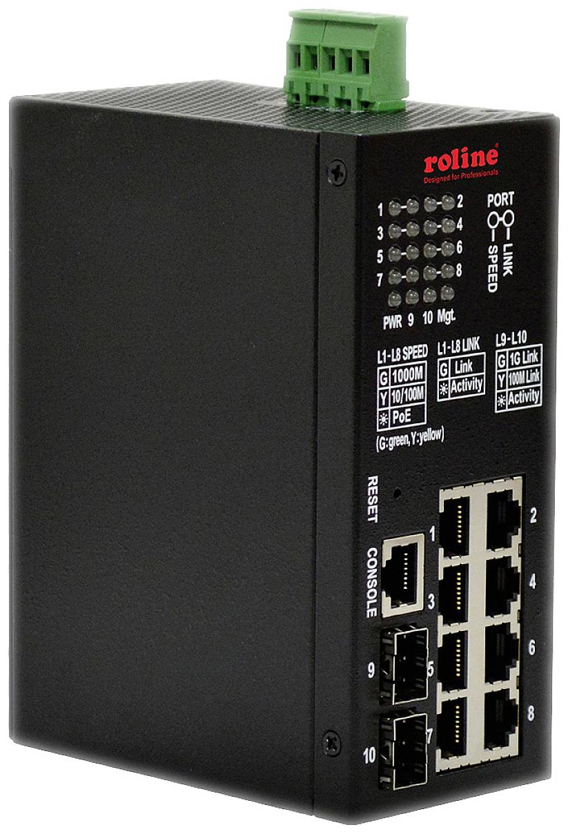 Ein schwarzer Netzwerk-Switch mit mehreren Ethernet-Anschlüssen und Anzeigen. Ein grüner Anschluss ragt aus der oberen Seite heraus.