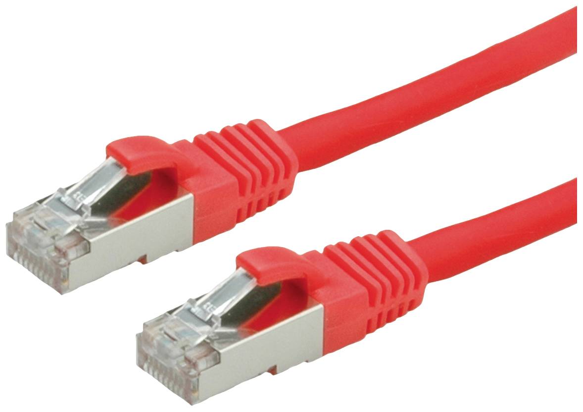 Zwei rote Ethernet-Kabel mit metallischen Steckern, die nebeneinander liegen.
