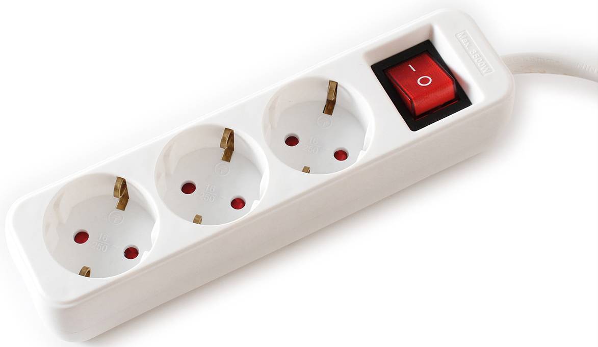 Value 19.99.1077 Steckdosenleiste mit Schalter Weiß Schutzkontakt 1St.