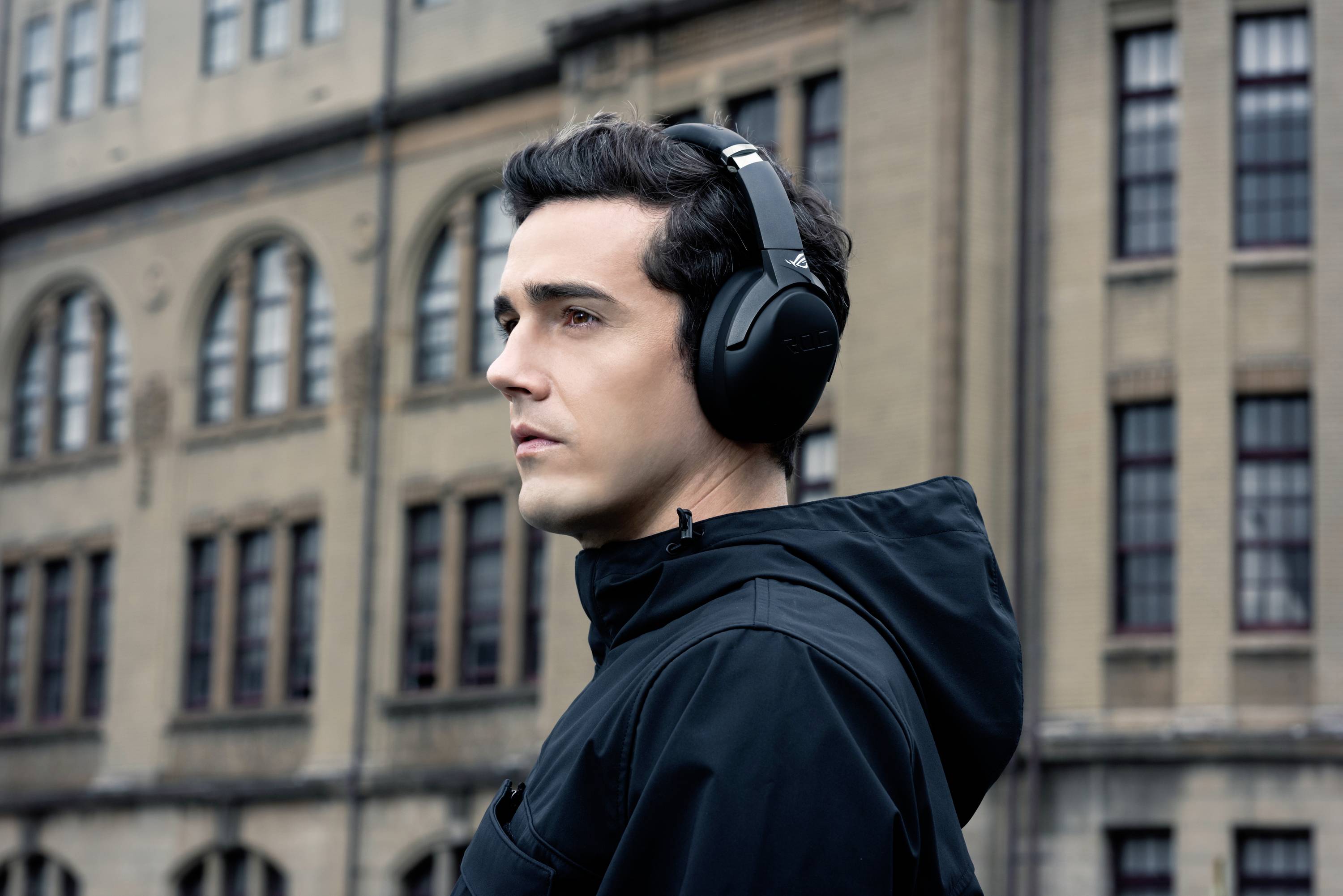Asus ROG Strix Go BT Gaming Over Ear Headset Bluetooth® 7.1 Surround Schwarz Noise Cancelling Lauts