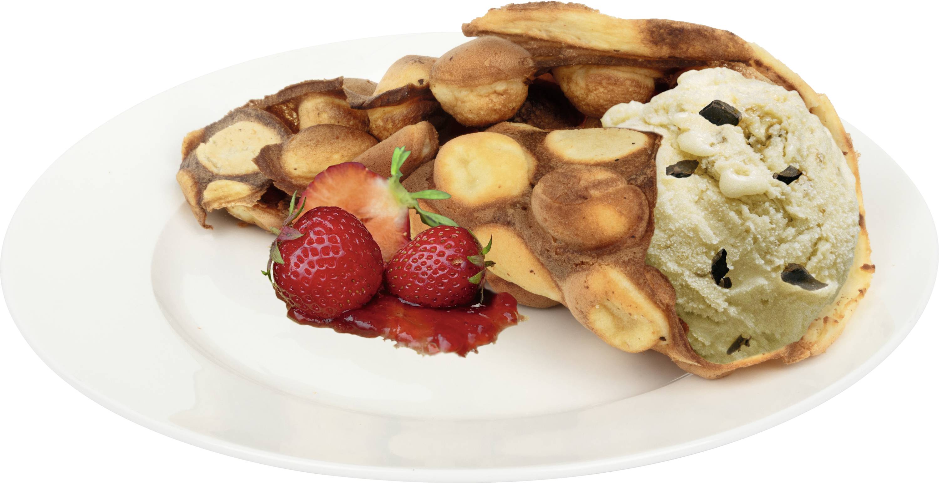 Waffel-Eis-Dessert auf Teller mit Erdbeeren und Schokoladeneis.