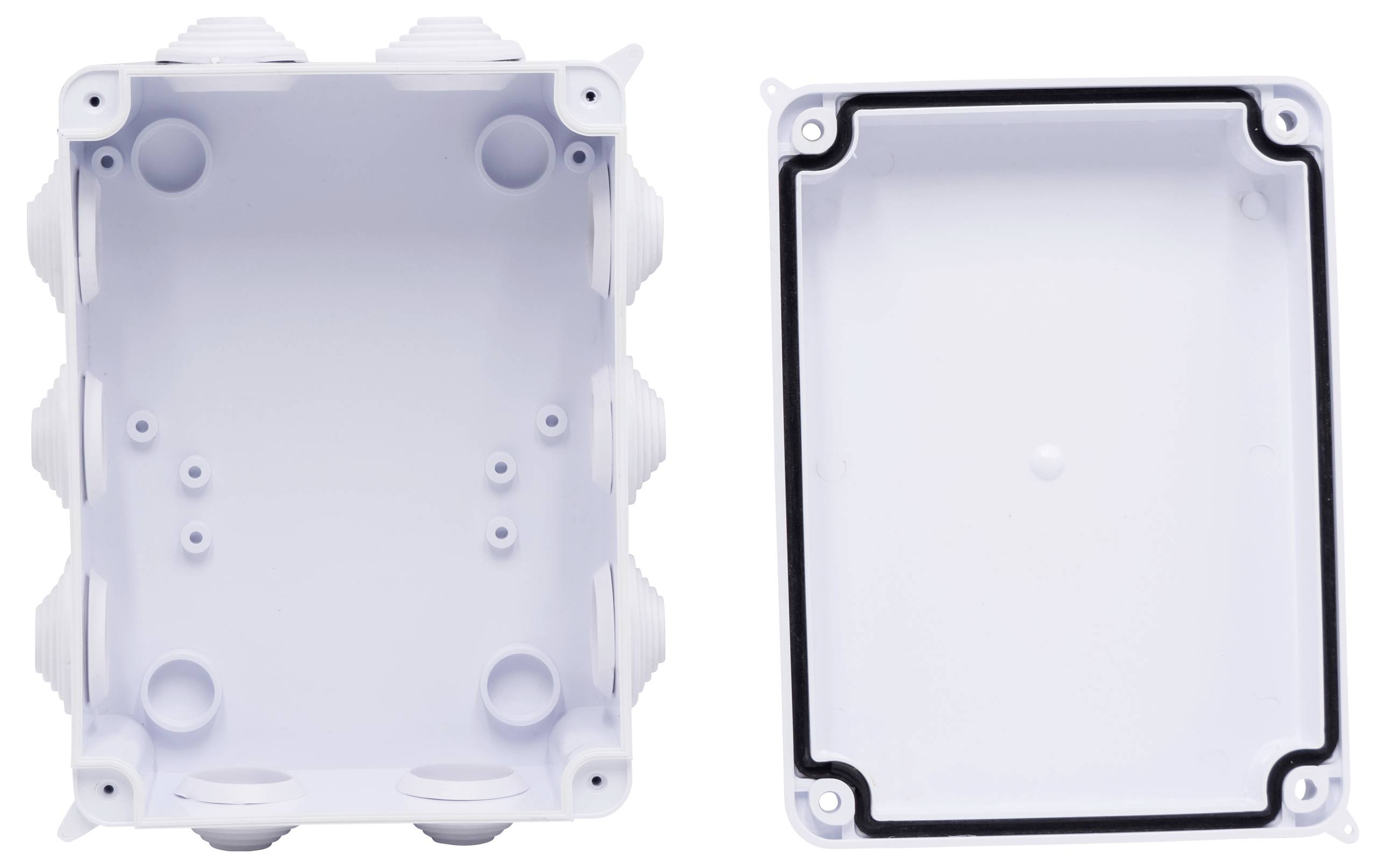 Elektrischer Anschlusskasten in Weiß, offen, mit abnehmbarem Deckel. Ideal für Kabelverbindungen und elektrische Installationen.