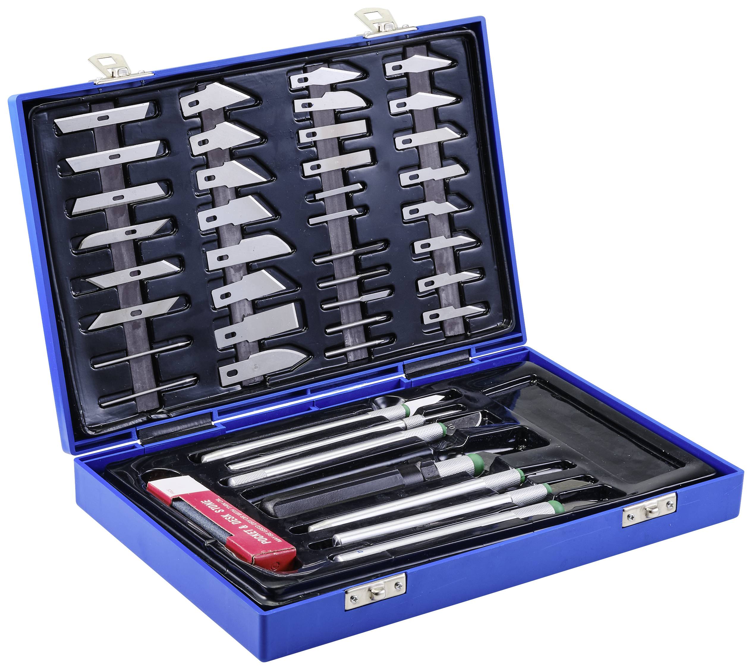 Ein blauer Werkzeugkoffer mit verschiedenen Klingen und Griffen in geordneten Reihen. Enthält auch ein rotes, kleines Werkzeug.
